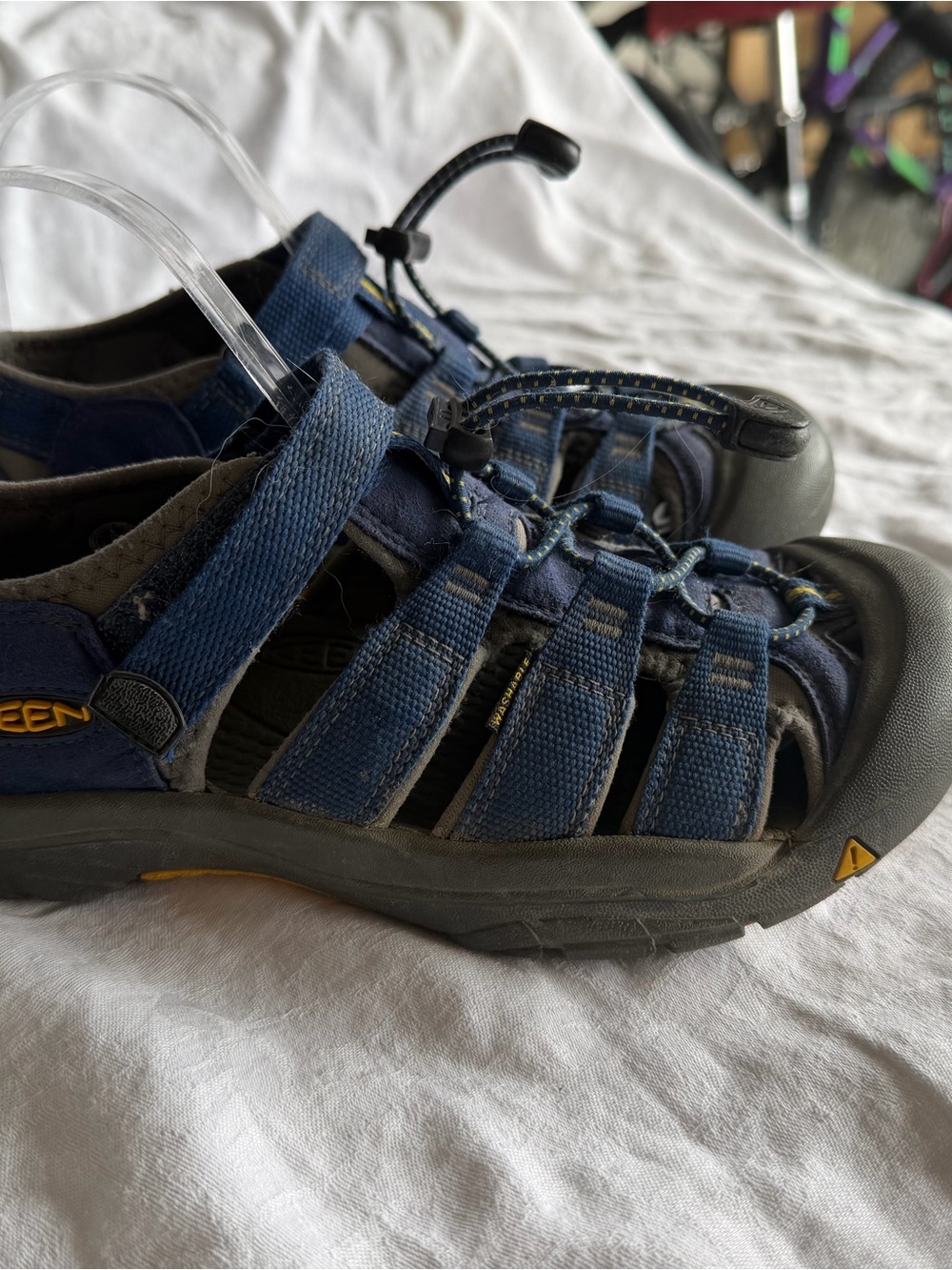 KEEN Youth size 5 Navy Blue Outdoor Sandals